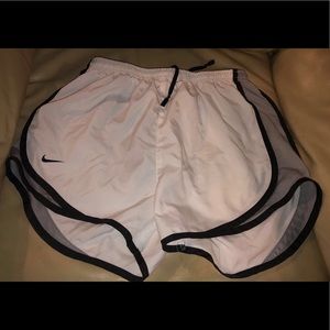 Women’s Nike shorts size small